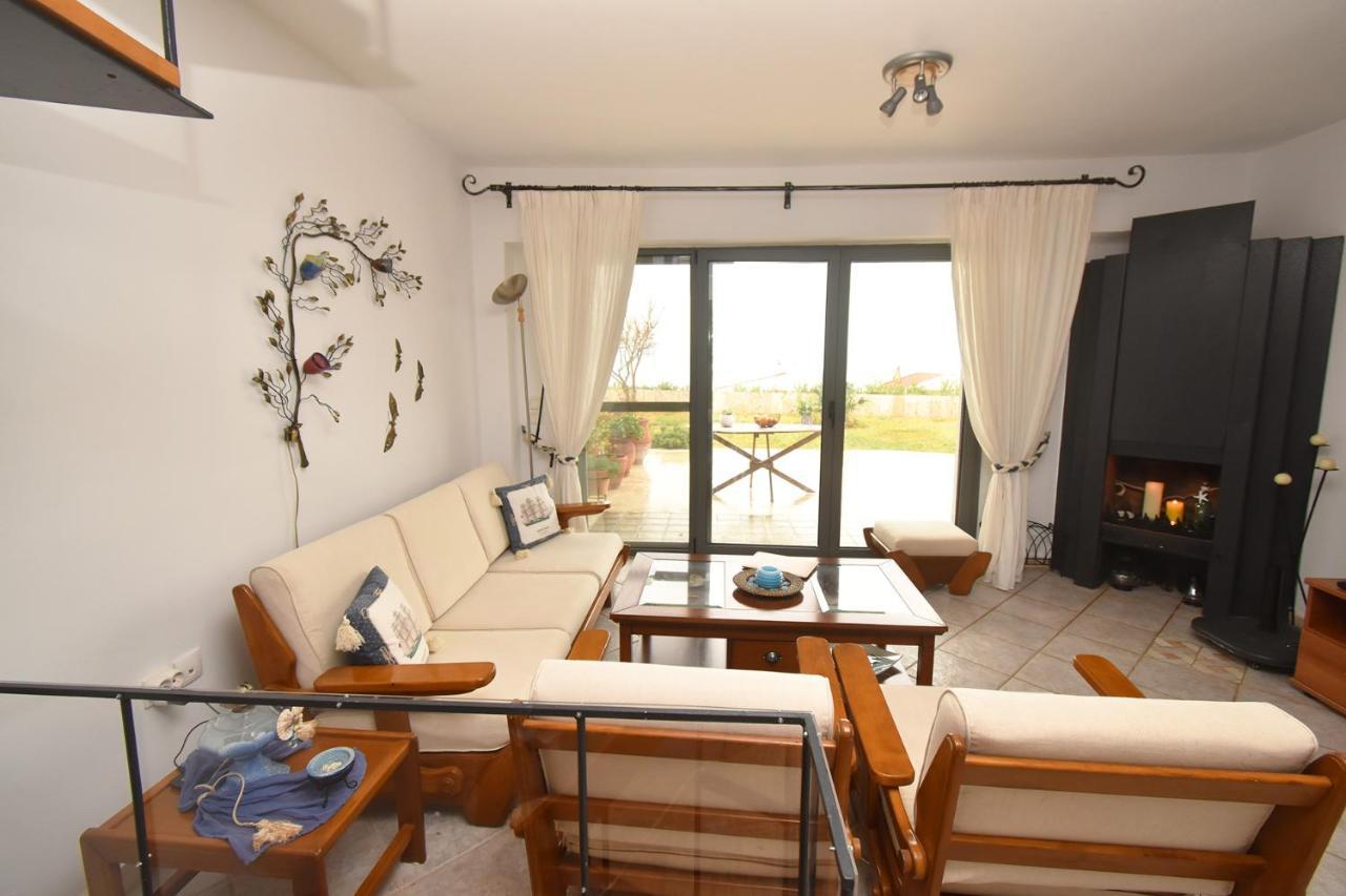 Olia Sea View Shared Pool Villa, Néa Fókaia Exteriér fotografie