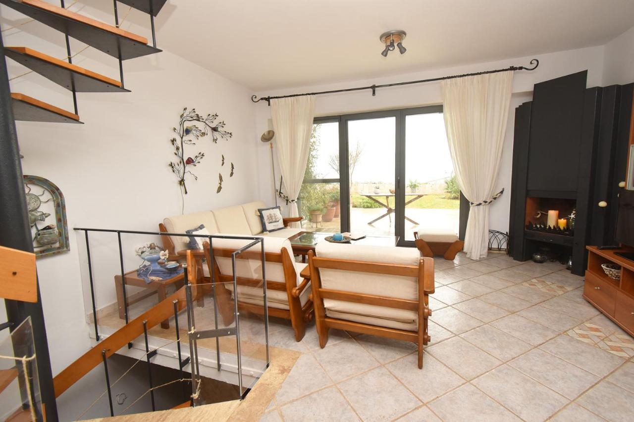 Olia Sea View Shared Pool Villa, Néa Fókaia Exteriér fotografie